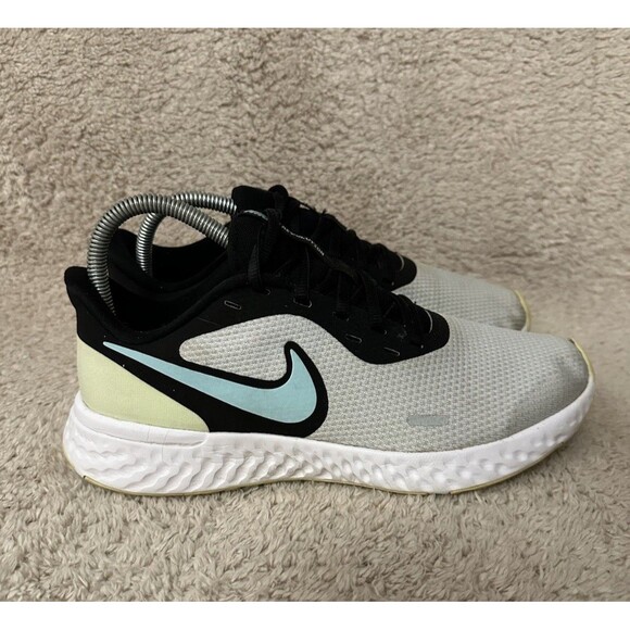 Nike Revolution 5 Athletic Running Shoes BQ3207–009 Multicolored Women’s 8.5 - Picture 1 of 9